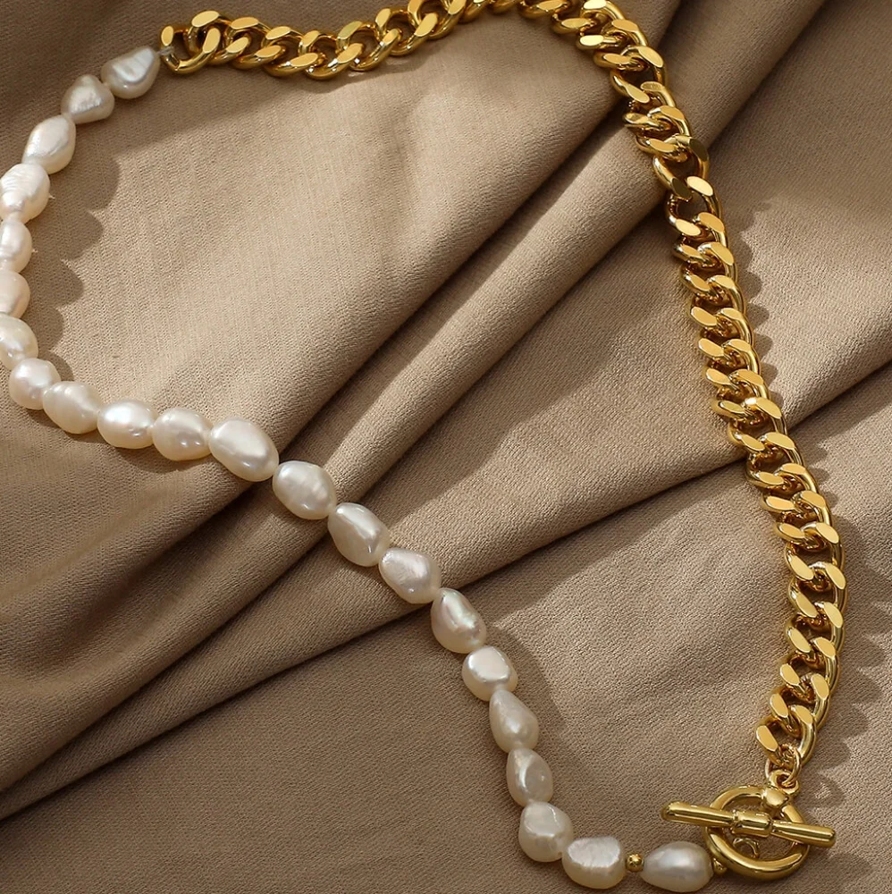 NWT Trendy Pearl Gold Necklace - Picture 2 of 3